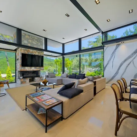 Villa Sharapova *
